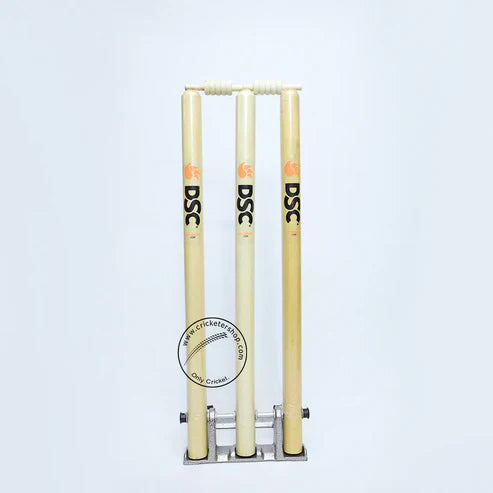 DSC Spring Wooden Cricket Stumps Full Size