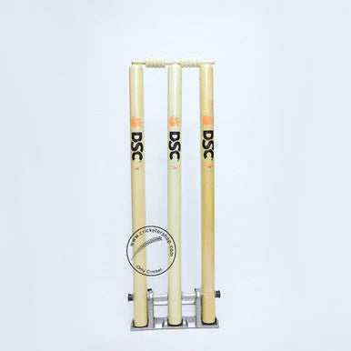 DSC Spring Wooden Cricket Stumps Full Size