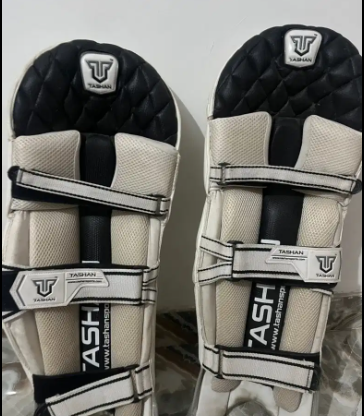 Kookaburra Pro 3.0 Cricket Batting Leg Guard Pads