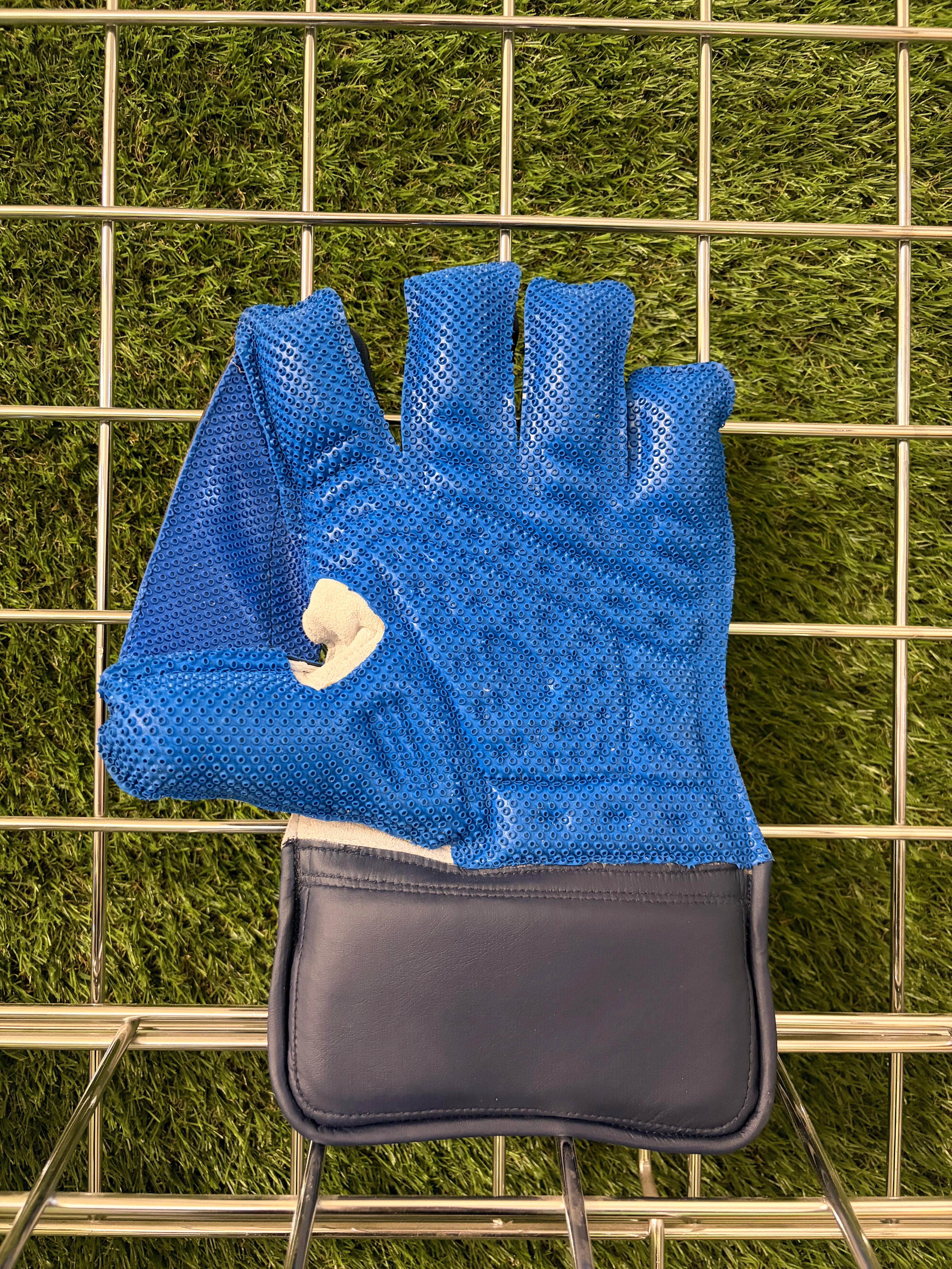 Pro Players Wicket Keeping Gloves - Navy / Blue Edition