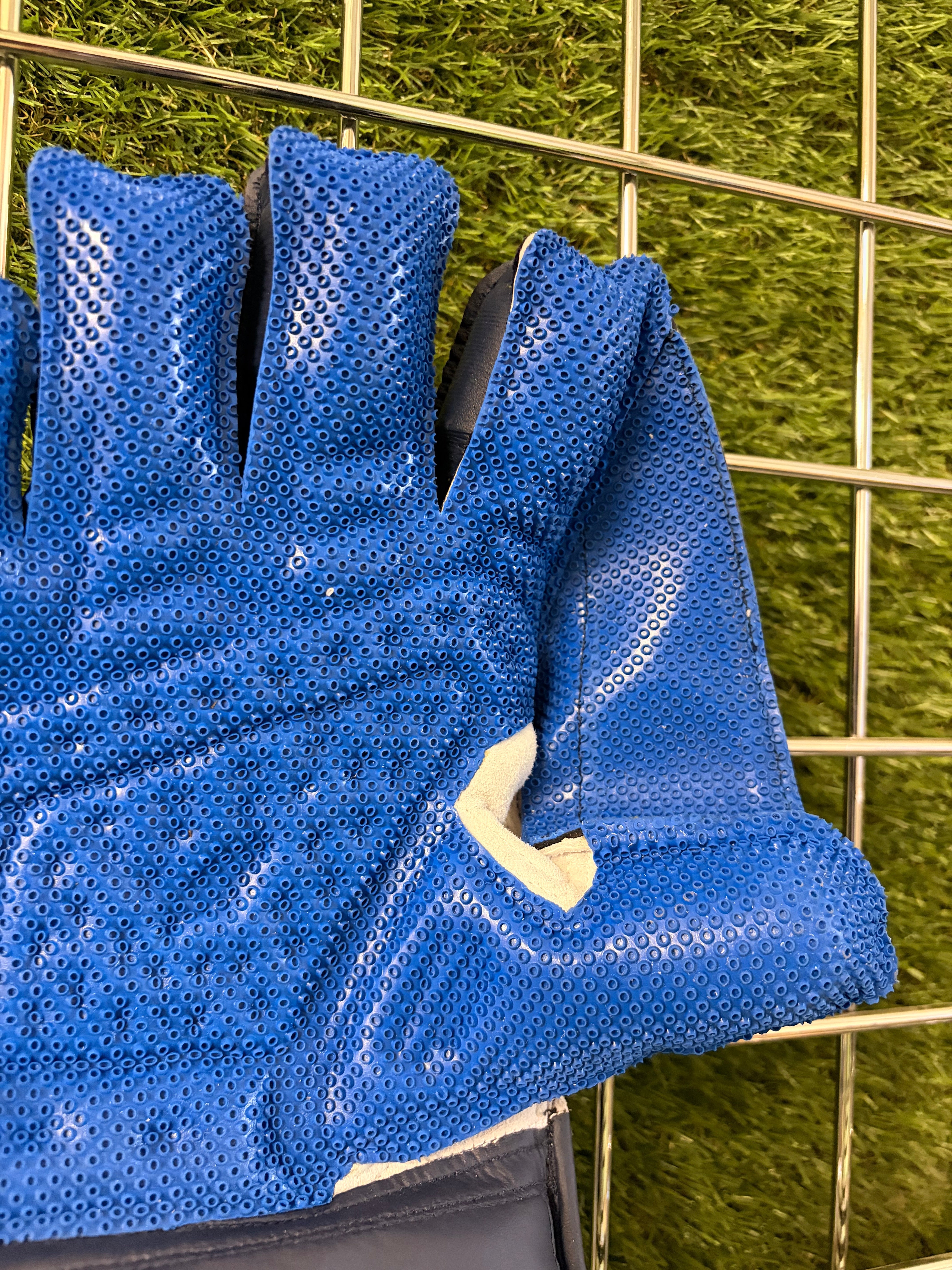 Pro Players Wicket Keeping Gloves - Navy / Blue Edition