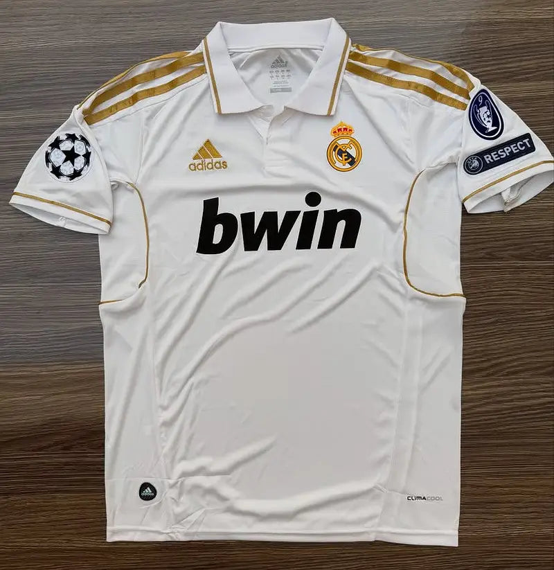 ronaldoo 7 Football Jersey with Black Shorts for (Kid's, Boy's & Men)