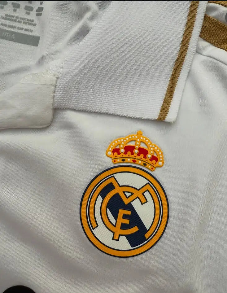 ronaldoo 7 Football Jersey with Black Shorts for (Kid's, Boy's & Men)