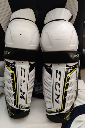 DeNovo New Shin Guard and Poplin Socks Football Kit